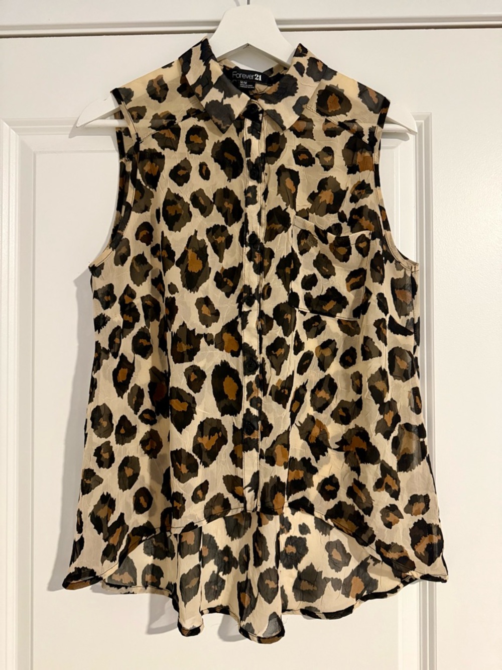 MOVING SALE | women’s forever 21 sleeveless leopard animal print blouse, size M